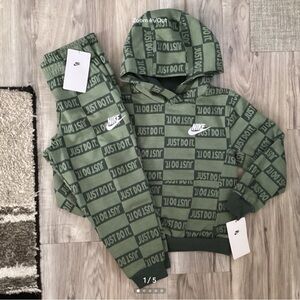Boys Nike Hoodie & Joggers outfit size 5(NWT) ~PRICE IS FIRM, NO OFFERS~